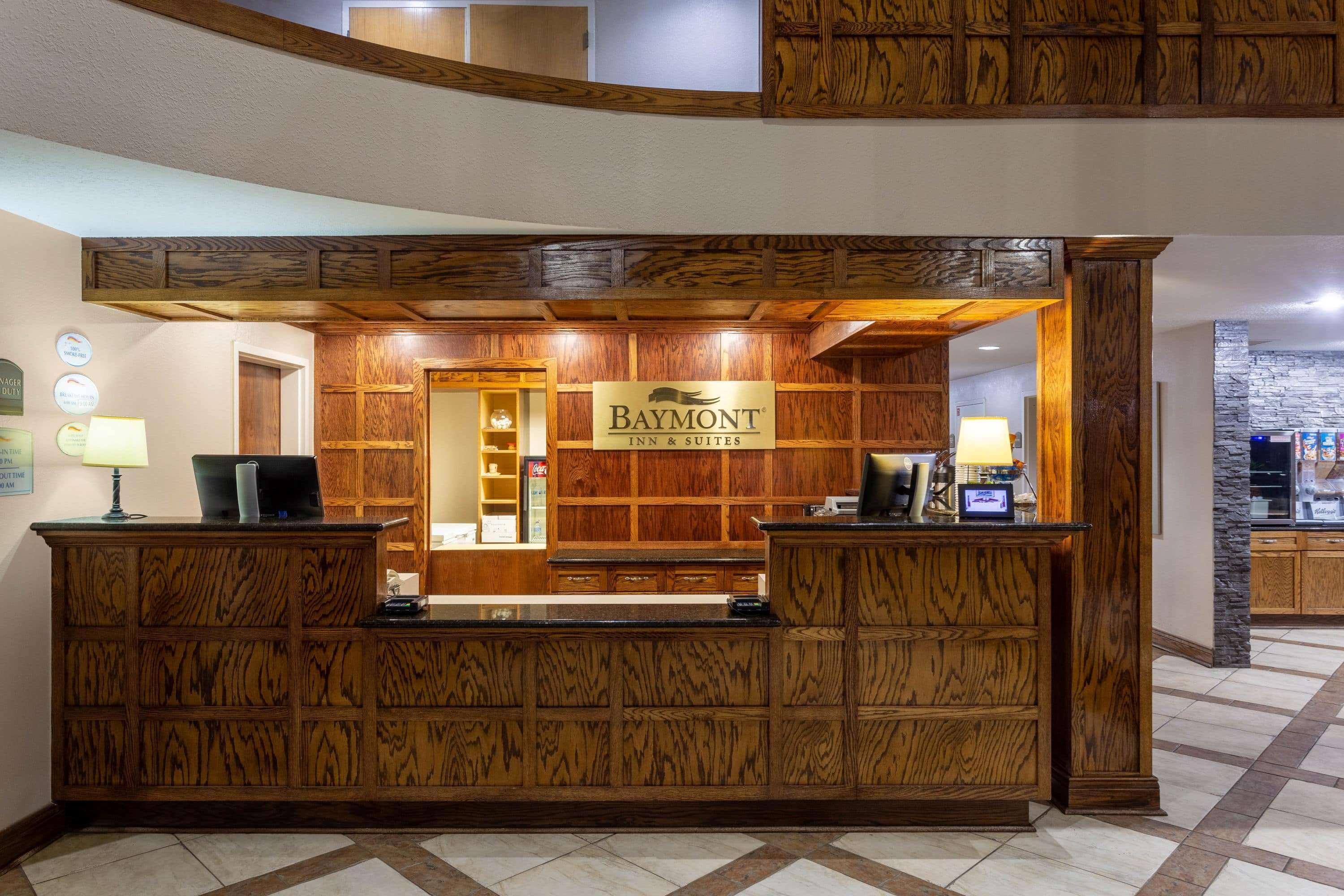 Baymont By Wyndham Elkhart Hotel Exterior photo